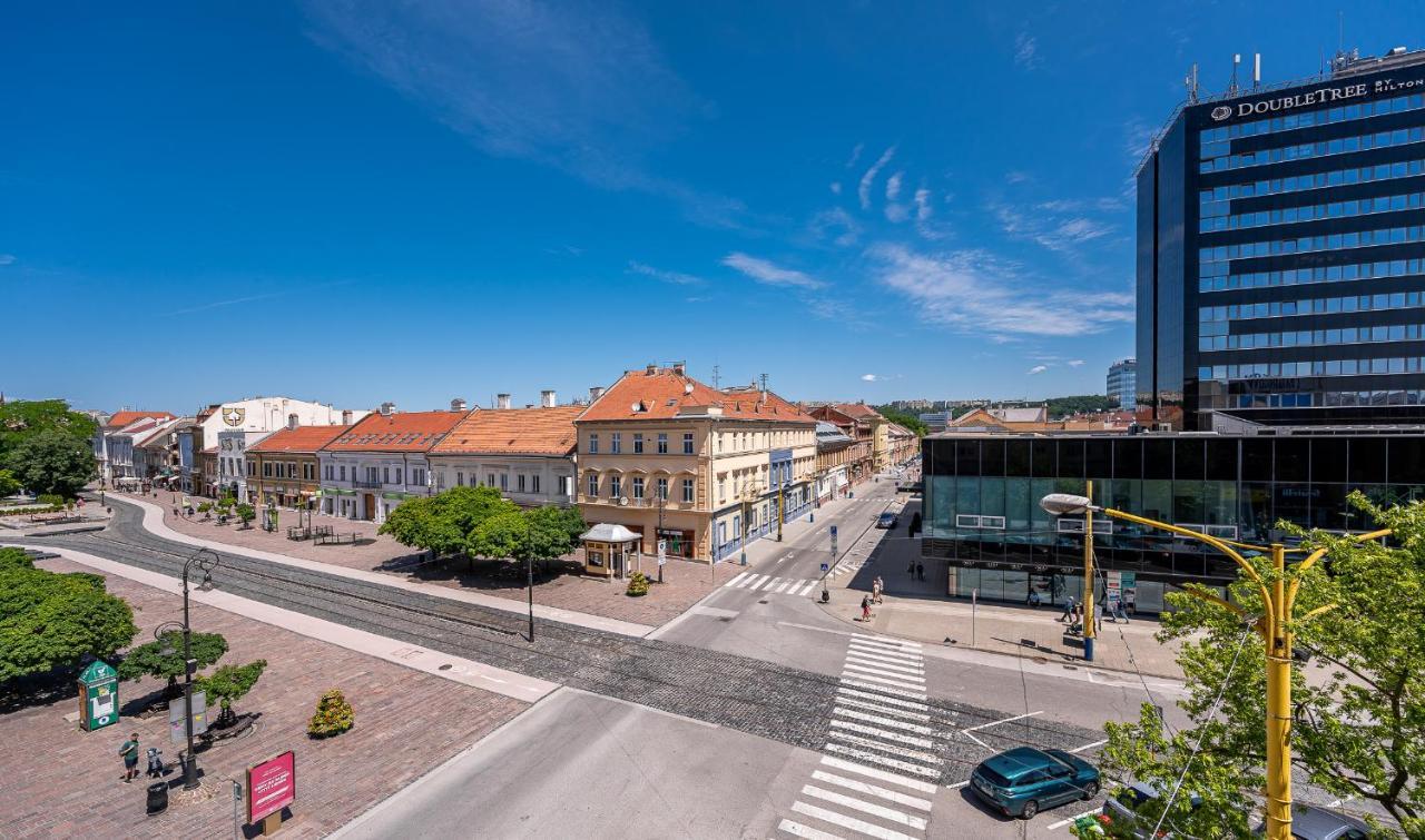 Premium Apt Kosice Center 3 Room 150M2 Hlavna Ulica Exteriör bild
