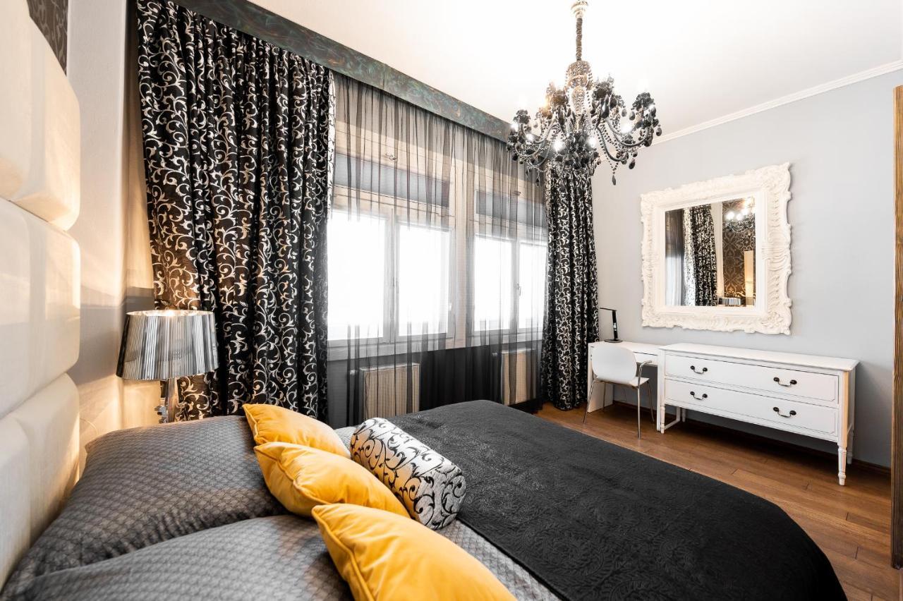 Premium Apt Kosice Center 3 Room 150M2 Hlavna Ulica Exteriör bild