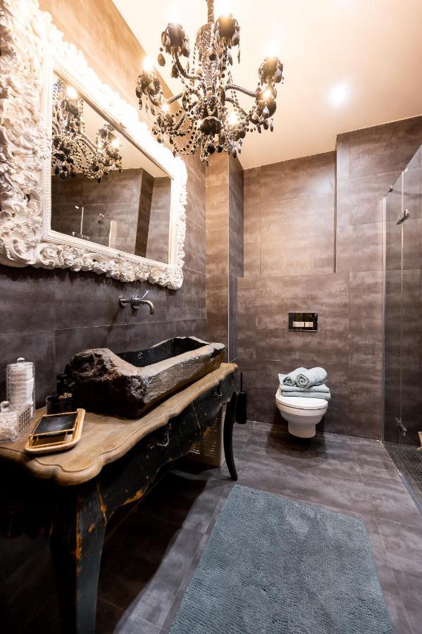Premium Apt Kosice Center 3 Room 150M2 Hlavna Ulica Exteriör bild